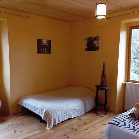 Bed and Breakfast A La Source Сен-Сирк-Лапопи Экстерьер фото