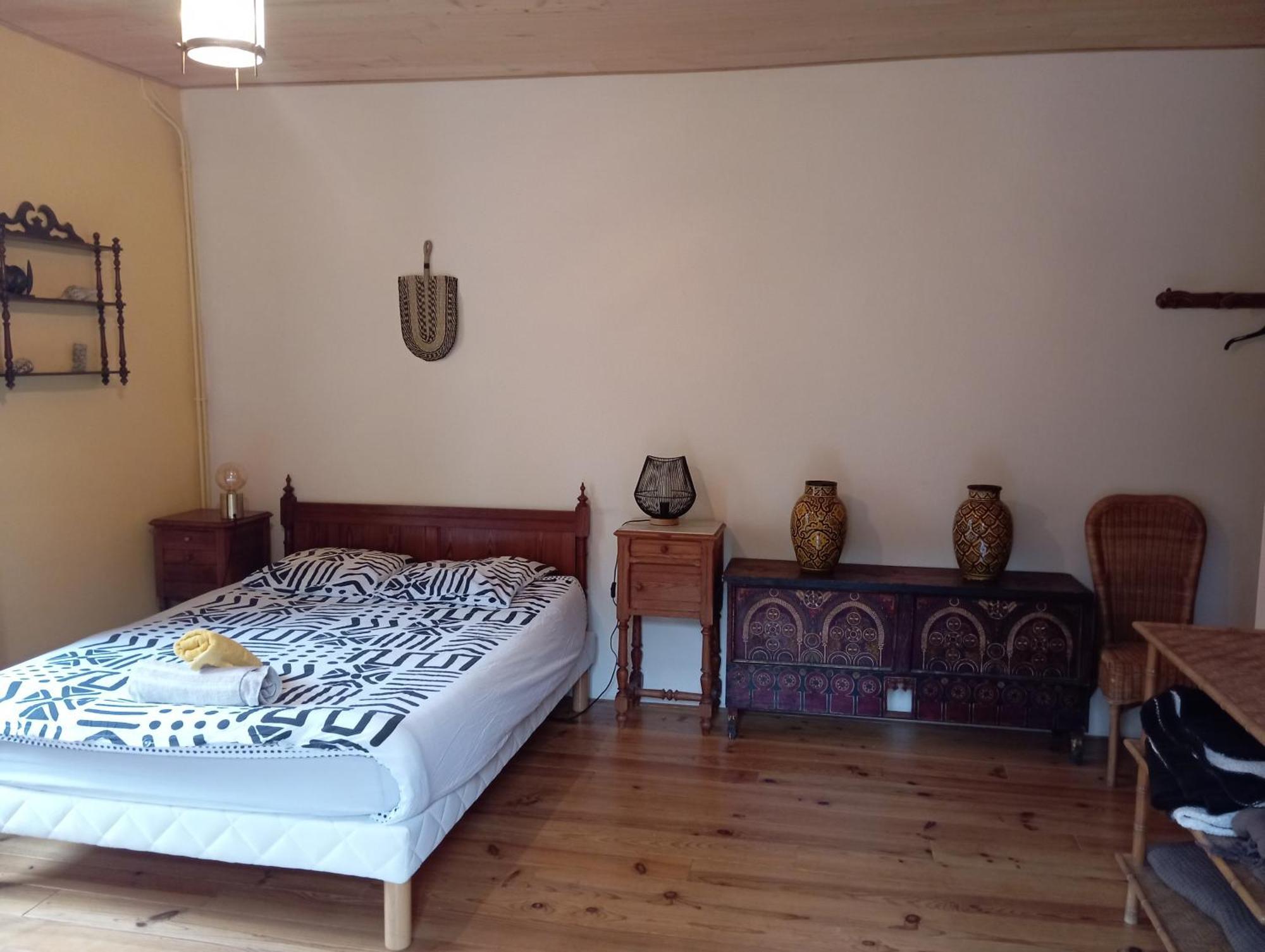 Bed and Breakfast A La Source Сен-Сирк-Лапопи Экстерьер фото
